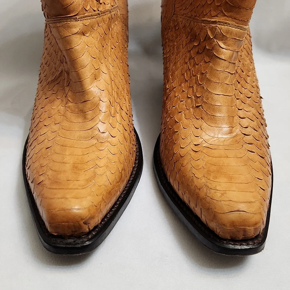 Alice + Olivia Kaira Leather Embossed Cut Python Ankle boots (w size 37.5)
